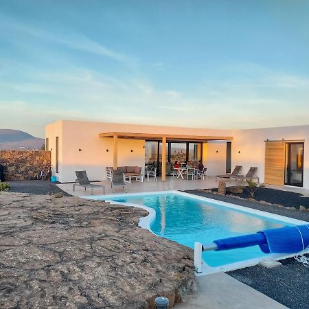 Villa Tabaiba En Lajares Con Piscina Exterior photo