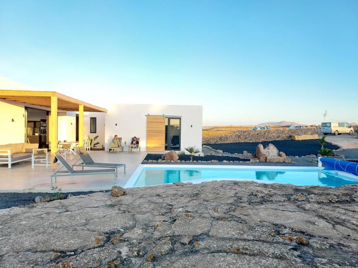 Villa Tabaiba En Lajares Con Piscina Exterior photo