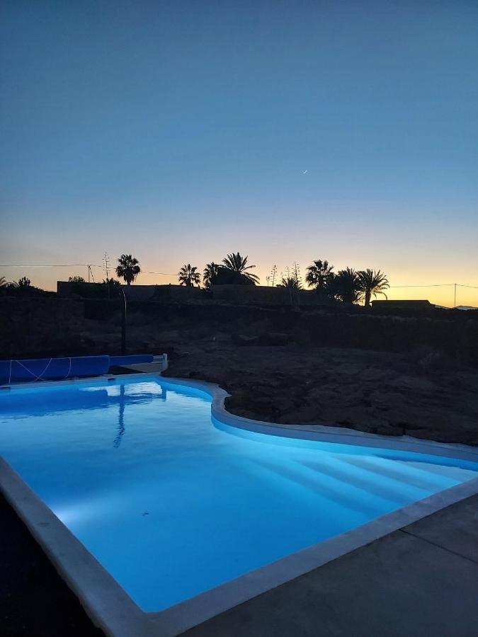 Villa Tabaiba En Lajares Con Piscina Exterior photo